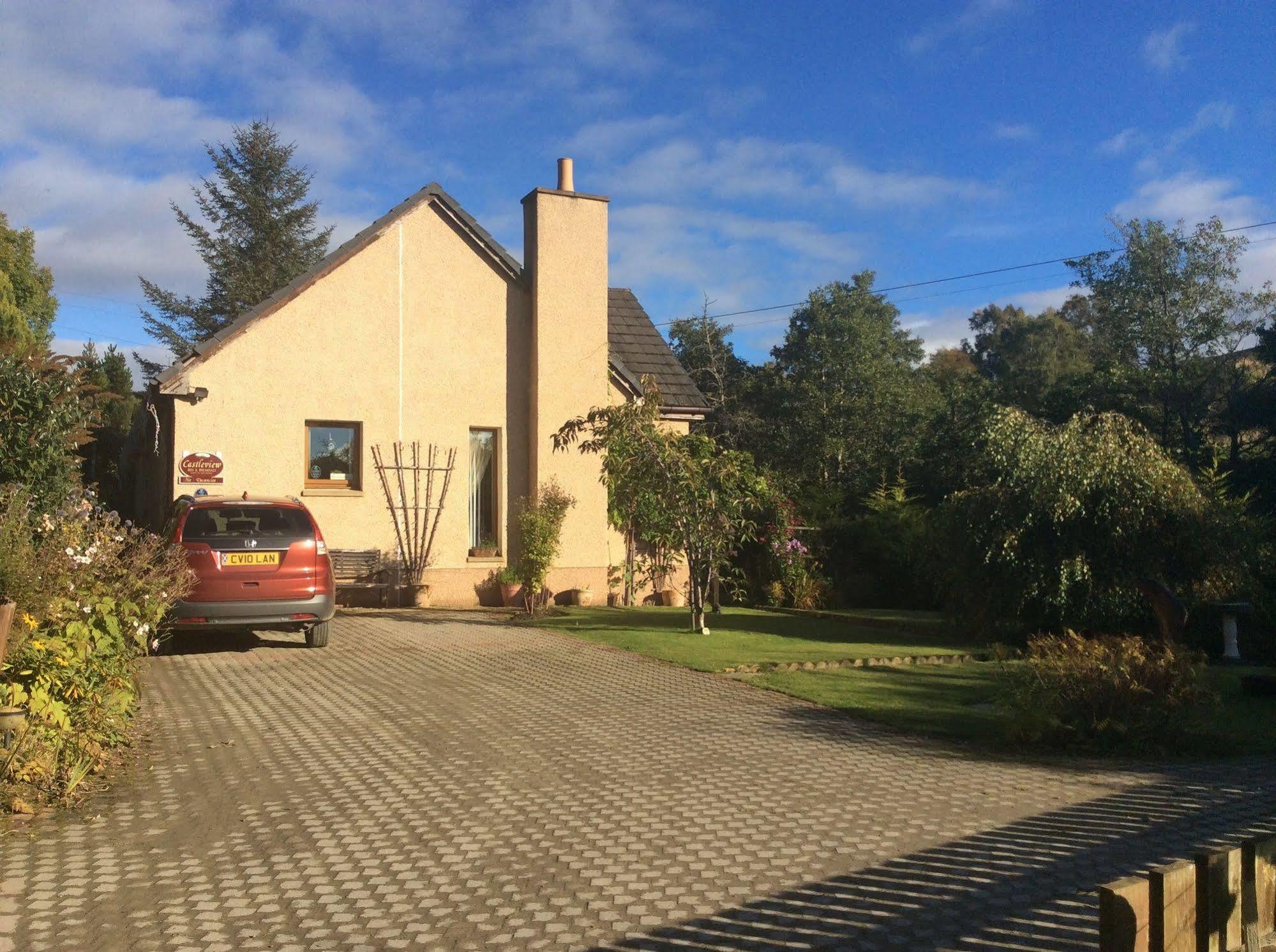Castleview Bed & Breakfast Dufftown Exterior photo